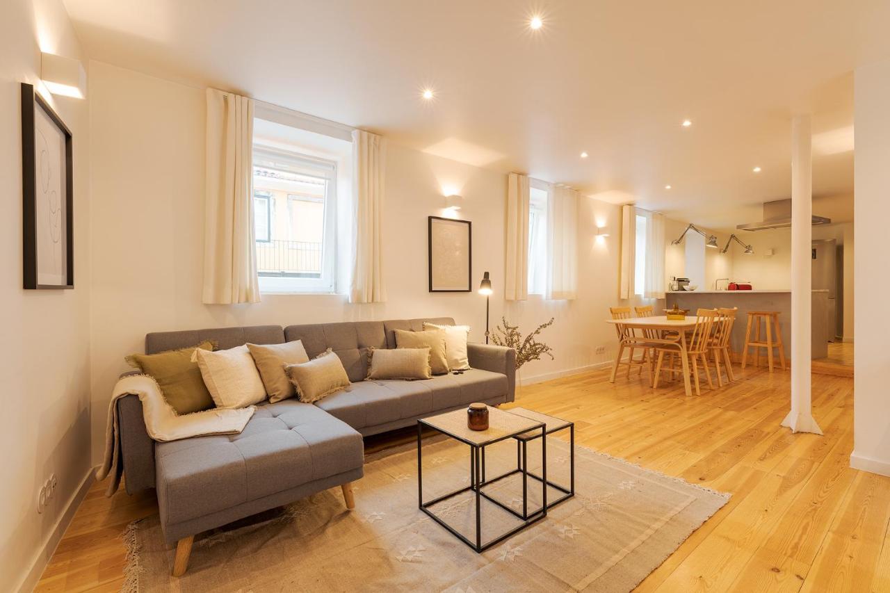 Appartement The Yellow House Spacious Duplex In Prazeres District *